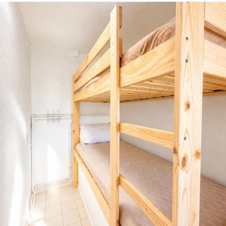 Studio-cabine avec loggia vitrée et garage privé à 200m de la plage - FR-1-338-635 - Apartment - 17