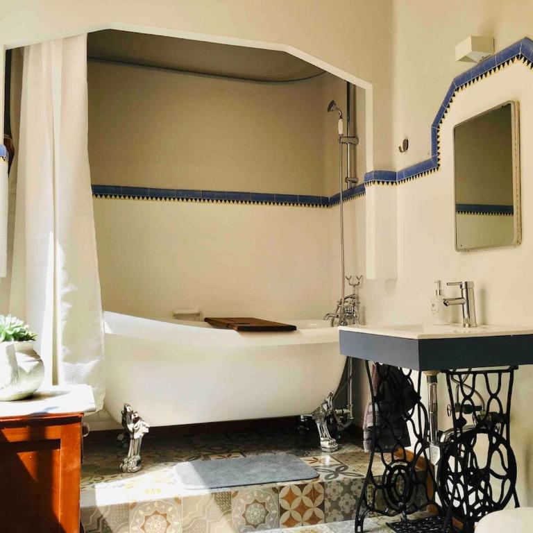 Historic Restored Manor House - 6 Bedrooms - Puebla Downtown - Casa de 6 dormitorios - 2