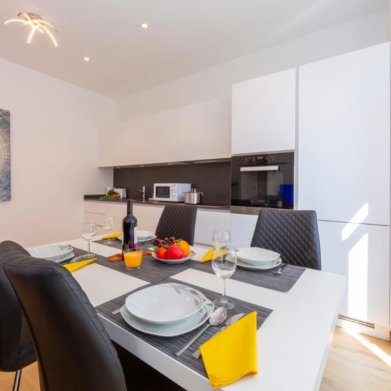 Heart of Lugano Apartment with Balcony - Happy Rentals - Appartement avec Balcon - 10