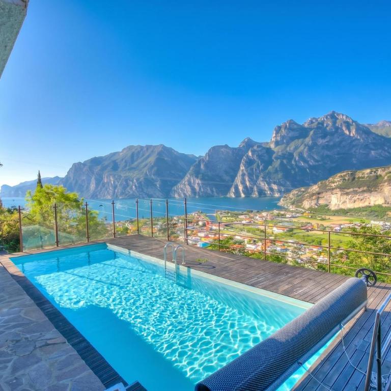 Villa Paradise View With Private Pool - Happy Rentals - Villa mit privatem Pool - 2