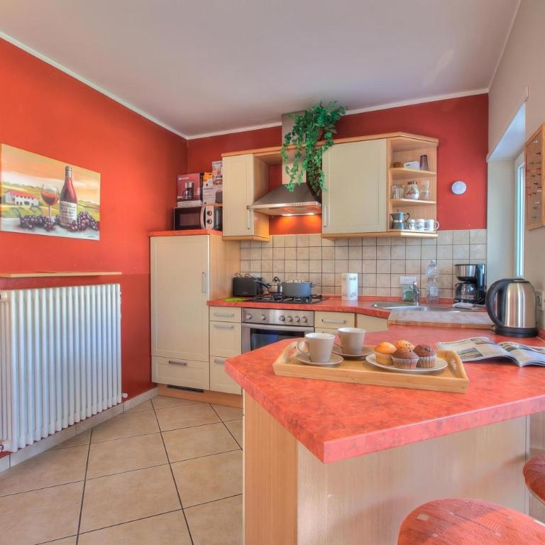Villa Paradise View With Private Pool - Happy Rentals - Villa mit privatem Pool - 6