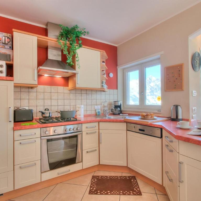 Villa Paradise View With Private Pool - Happy Rentals - Villa mit privatem Pool - 28