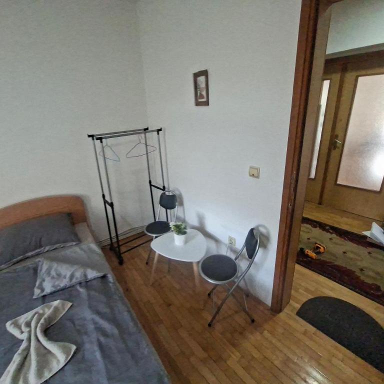 Exotic Nature Hostel - Dvokrevetna Soba s Bračnim Krevetom s Pogledom na Vrt - 1