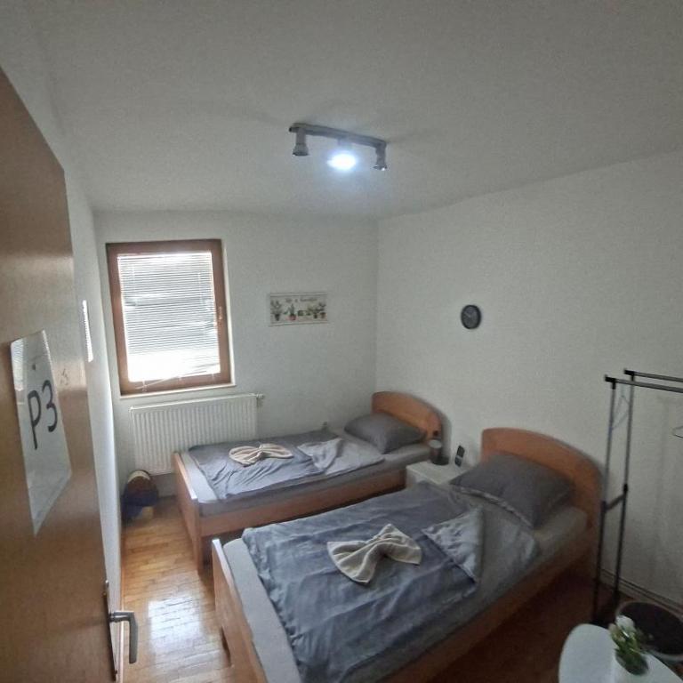 Exotic Nature Hostel - Dvokrevetna Soba s Bračnim Krevetom s Pogledom na Vrt - 2