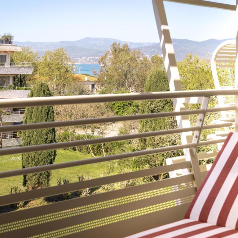 Hotel Ventura Saint-Tropez, Tapestry Collection By Hilton - Chambre Lit King-Size Deluxe - Vue sur Jardin - 7