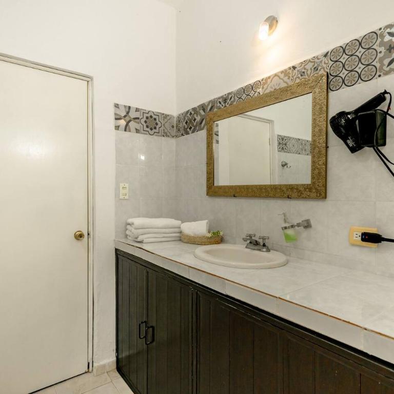 Amplia Habitación Doble 6, Alberca, Gym y Terraza - Vacation Home - 9