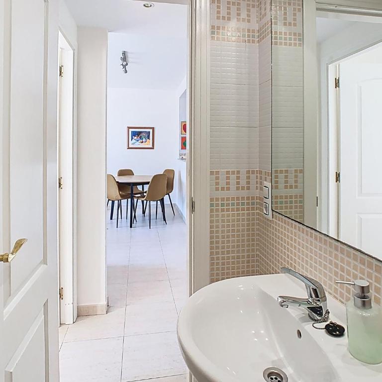 Two-bedroom Penthouse Apartment Next to the Sea - Apartamento de 2 dormitorios - 16