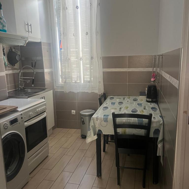 Belle de mai - One-Bedroom Apartment - 3