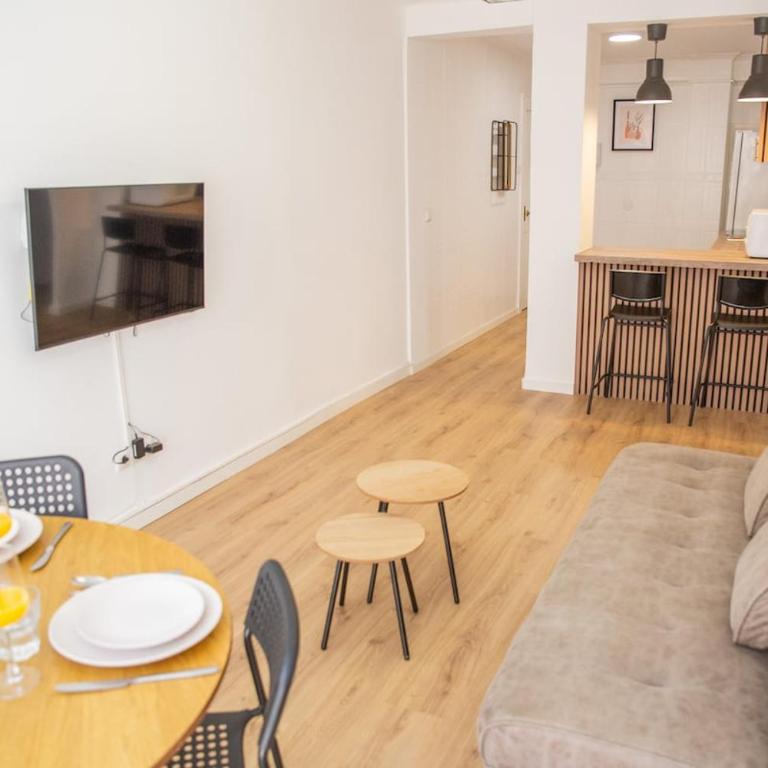 Stylish 2BR Apt I 2 min Station I Walk to Center - Apartamento de 2 dormitorios - 33