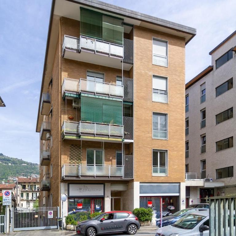Megaflat via italia libera - Appartamento - 36