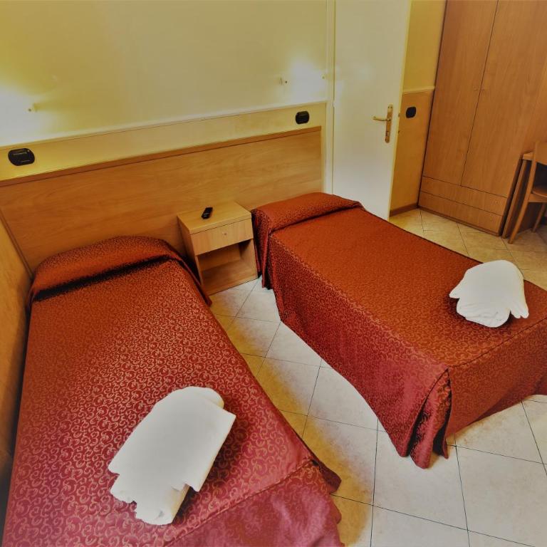 Hotel Palazzuolo - Camera Matrimoniale/Doppia con Letti Singoli - 9