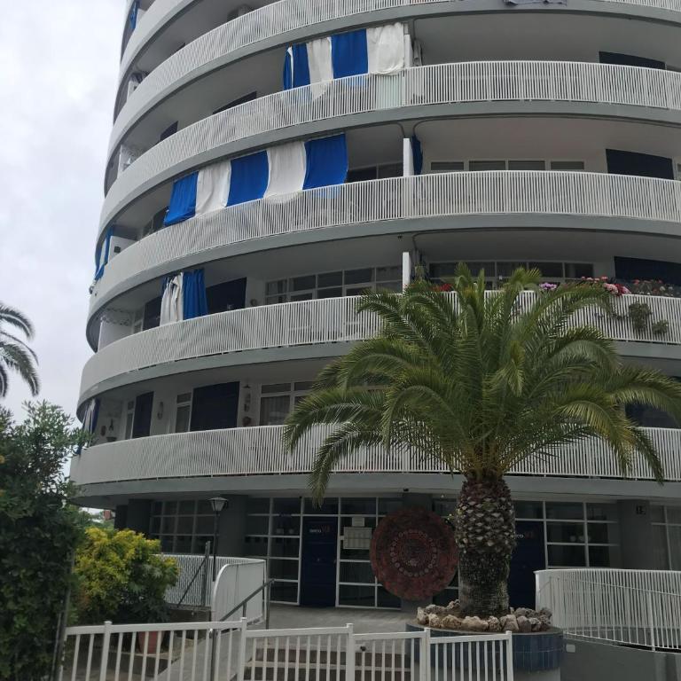 ApartEasy - 2bed with terrace next to the beach in Lloret - Apartamento de 2 dormitorios - 2