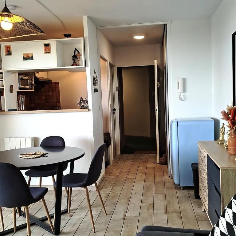 Coup de cœur pour ce cosy T2 avec vue imprenable sur la mer - 4GSUD101 - Appartement - Vue sur Mer - 17