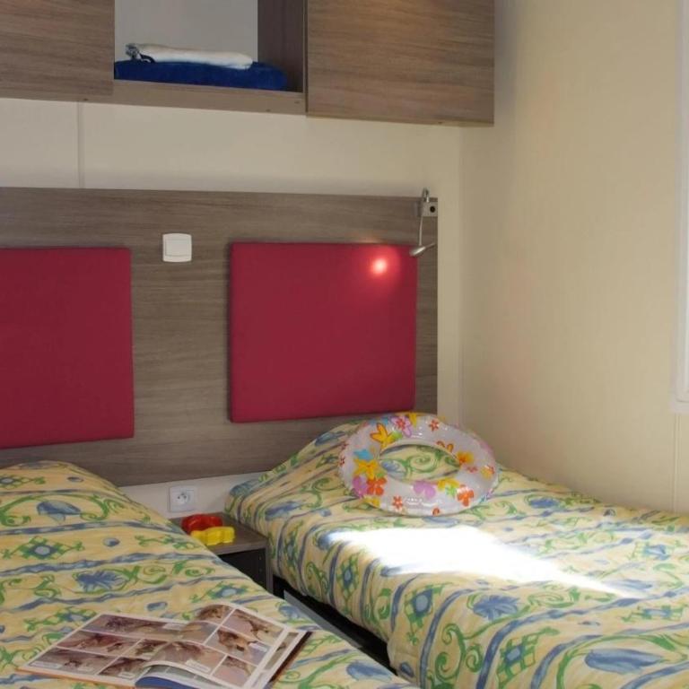 ZEcamping 4 étoiles 1km plage espace aquatique mobil-home TV 29m2 - Mobile Home - 11