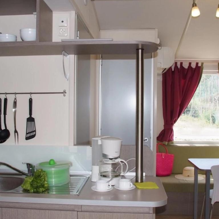 ZEcamping 4 étoiles 1km plage espace aquatique mobil-home TV 29m2 - Mobile Home - 9