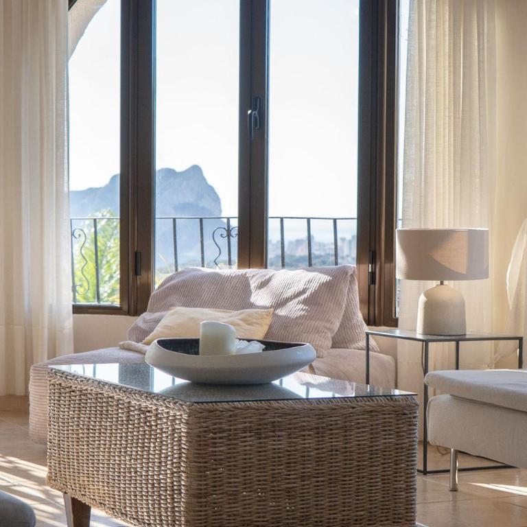 Villa Costa Azzurra by Abahana Villas - Villa - 10