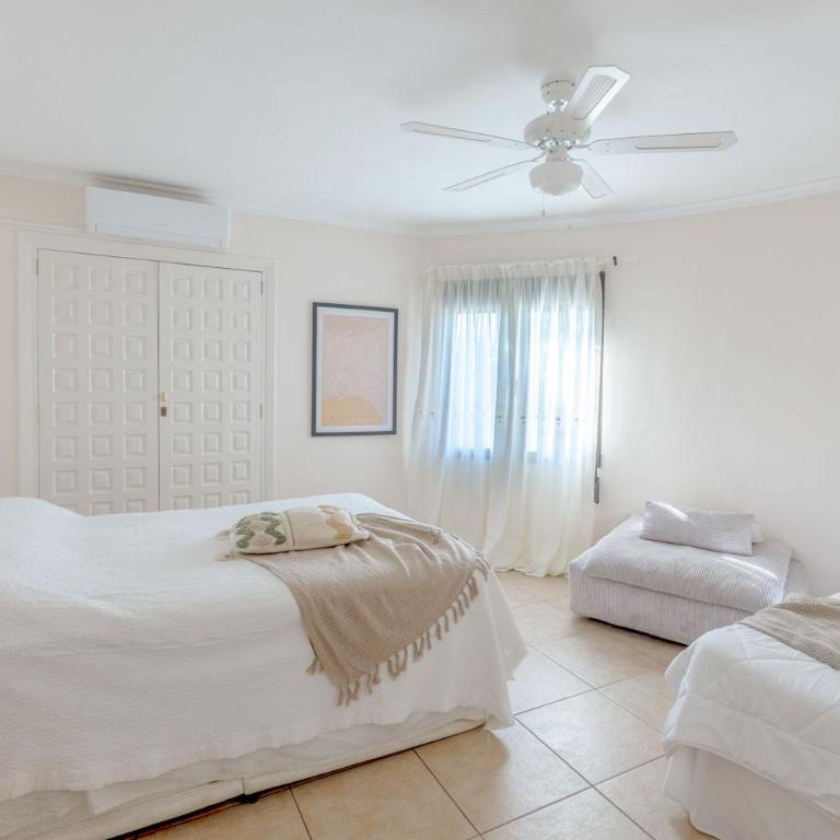 Villa Costa Azzurra by Abahana Villas - Villa - 18