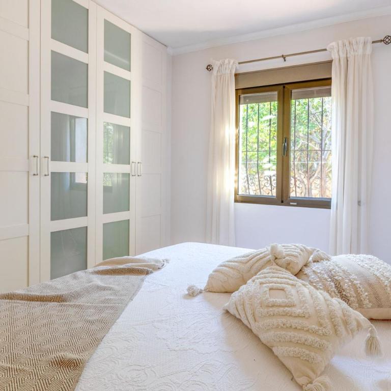 Villa Costa Azzurra by Abahana Villas - Villa - 19