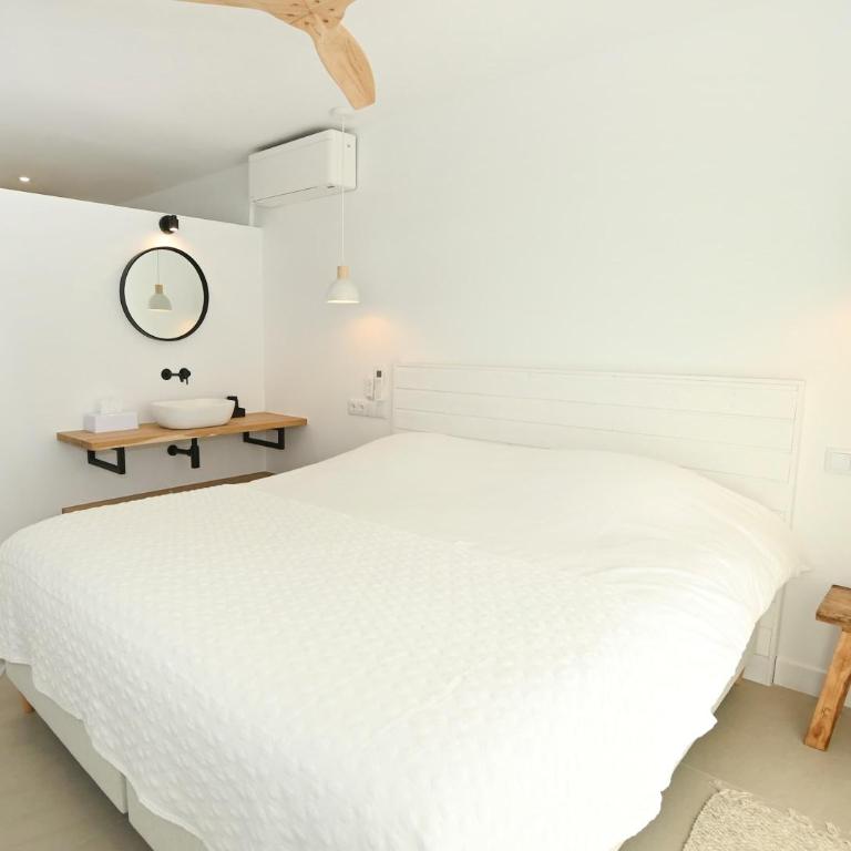 Luxury 4BR Villa - Ensuite Bath- Pool - La fustera - Villa - 6