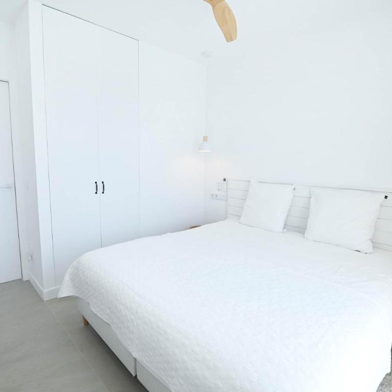 Luxury 4BR Villa - Ensuite Bath- Pool - La fustera - Villa - 18