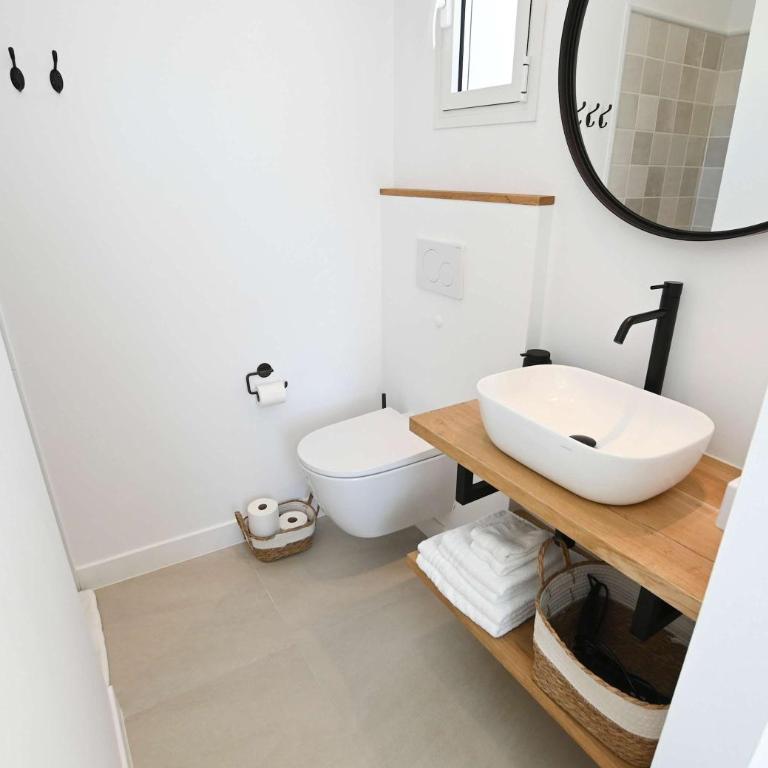 Luxury 4BR Villa - Ensuite Bath- Pool - La fustera - Villa - 31