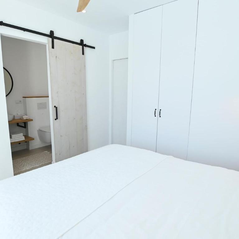 Luxury 4BR Villa - Ensuite Bath- Pool - La fustera - Villa - 40