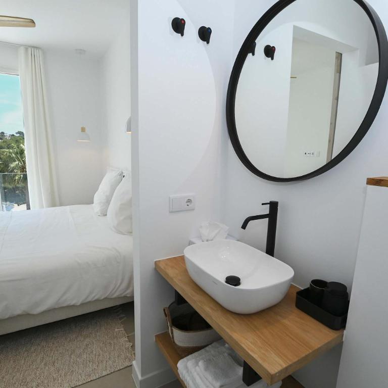 Luxury 4BR Villa - Ensuite Bath- Pool - La fustera - Villa - 43