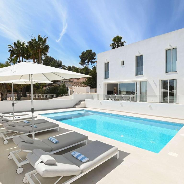 Luxury 4BR Villa - Ensuite Bath- Pool - La fustera - Villa - 68