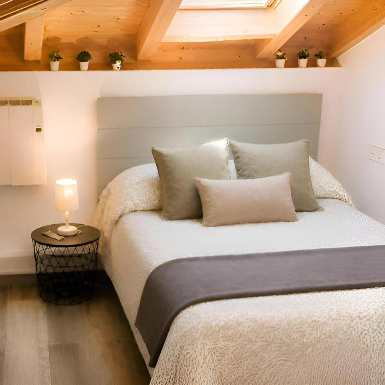 Buhardilla con encanto en el Corazón del Casco Histórico de Burgos - Apartamento de 1 dormitorio - 7
