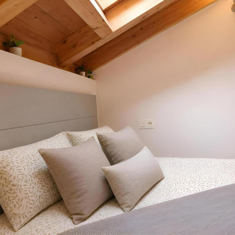 Buhardilla con encanto en el Corazón del Casco Histórico de Burgos - Apartamento de 1 dormitorio - 9
