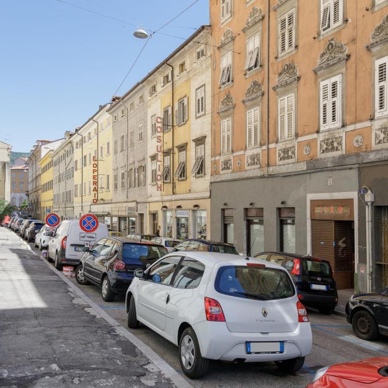 Pietra, legno e versi, casa Carducci a Trieste - Appartamento con 1 Camera da Letto - 5
