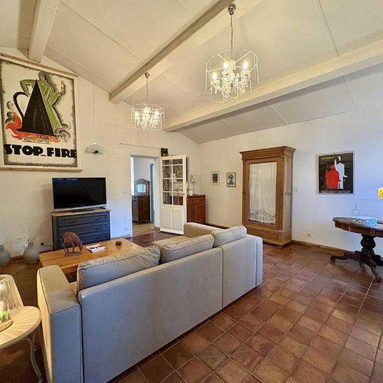 Appartement T3 chez l'apiculteur, piscine, parking, pétanque - Appartement 2 Chambres - 23