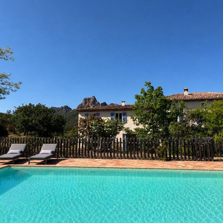 Appartement T3 chez l'apiculteur, piscine, parking, pétanque - Appartement 2 Chambres - 3