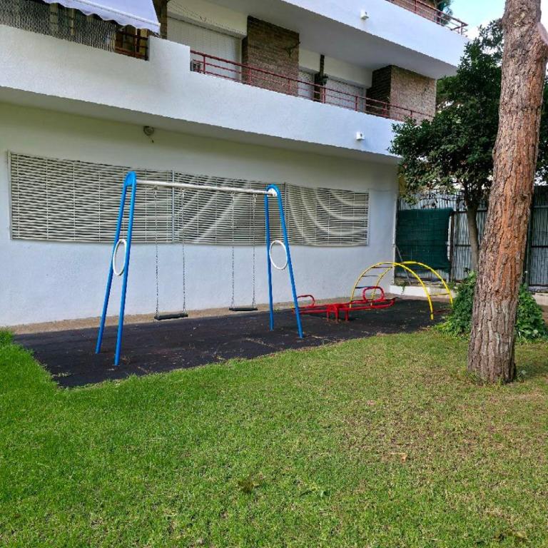 Peaceful Corner Studio near the Beach - One-Bedroom Apartment - 2
