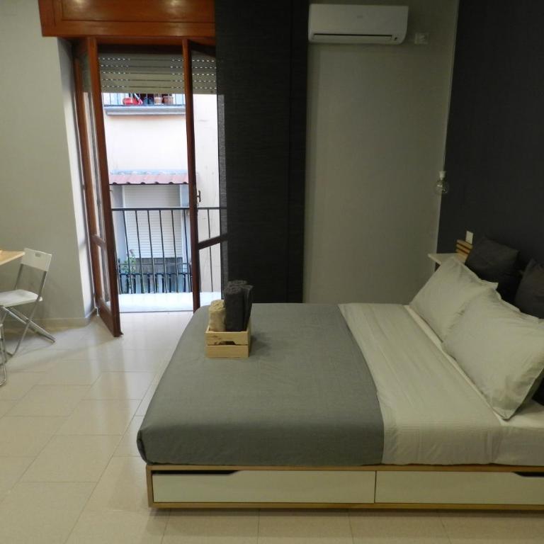 Mola Rooms - Family Room with Private Bathroom - 9