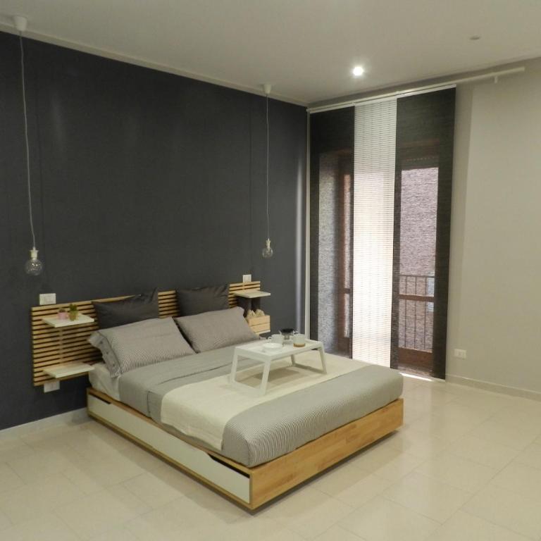 Mola Rooms - Family Room with Private External Bathroom - 5