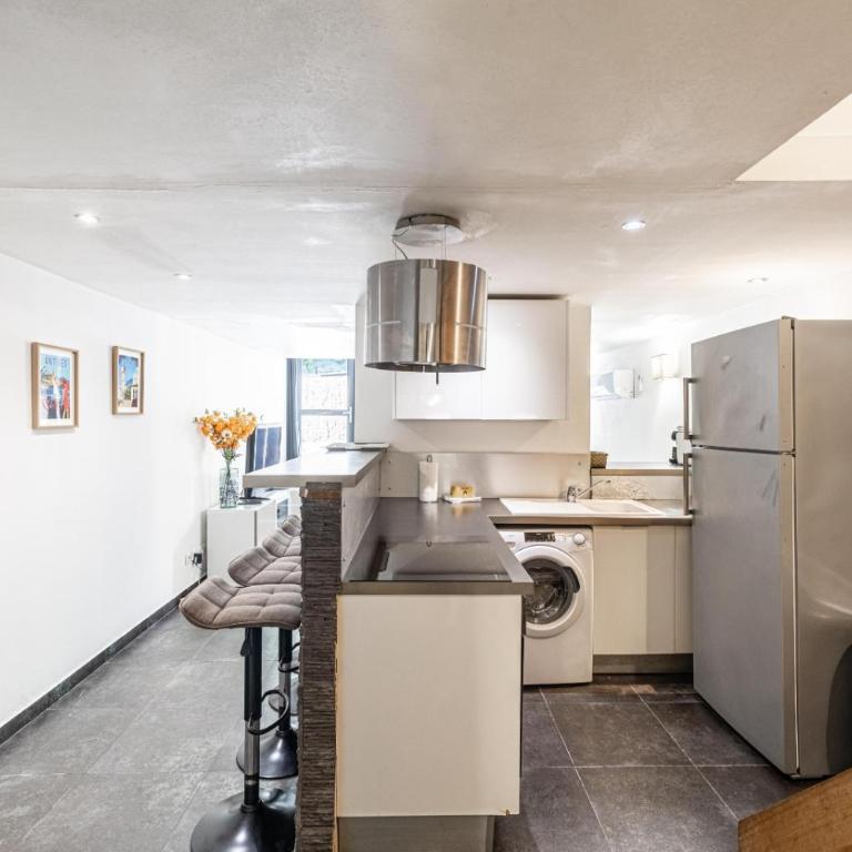 Cannes Guest House - Apartment mit 3 Schlafzimmern - 19