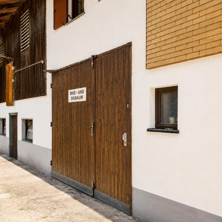 CROWN LIVING Holiday Home "Zum Klettersteig" Bürs, up to 18 guests - Sauna - Climbing Wall - Ski & Bike Storage - Highspeed Wifi - Free Parking - Casa con 6 Camere da Letto - 33