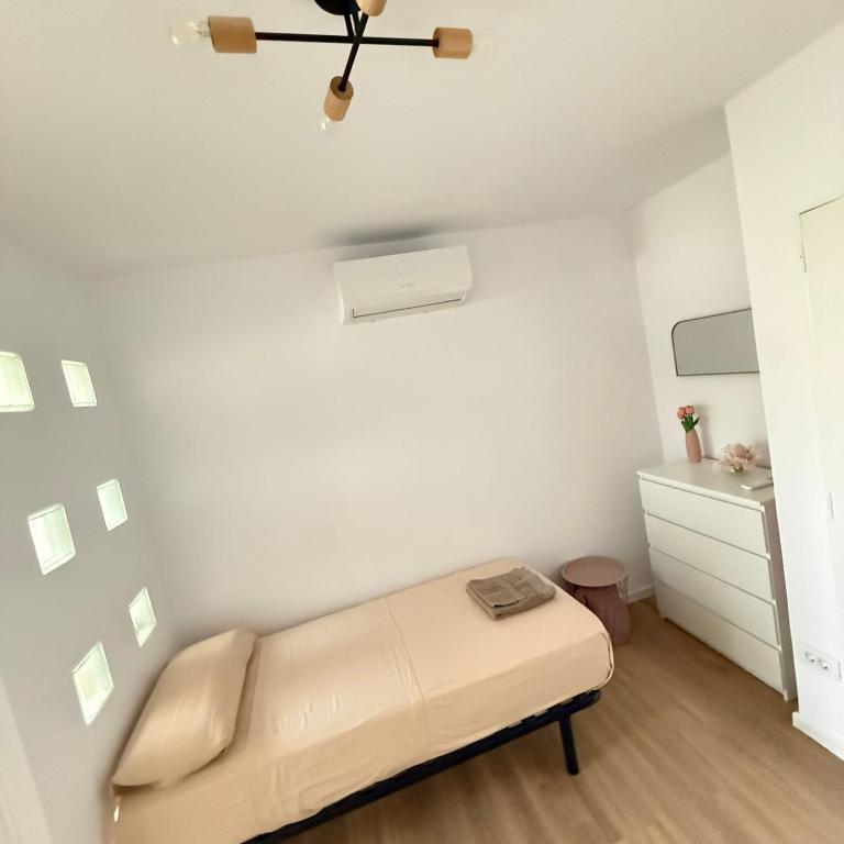 Refugio Naranja - Three-Bedroom Apartment - 12