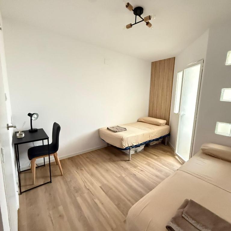 Refugio Naranja - Three-Bedroom Apartment - 13