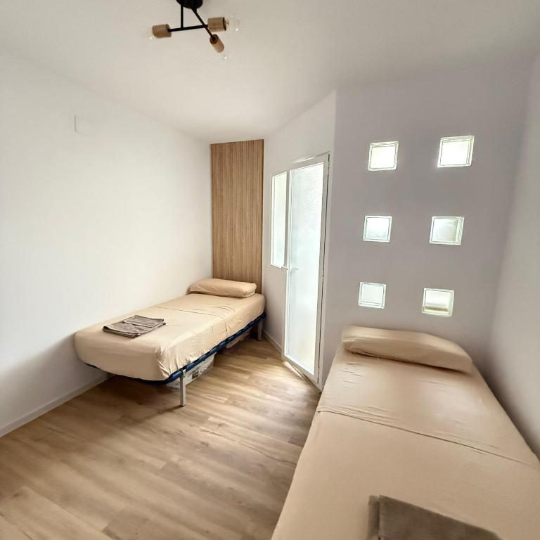 Refugio Naranja - Three-Bedroom Apartment - 11