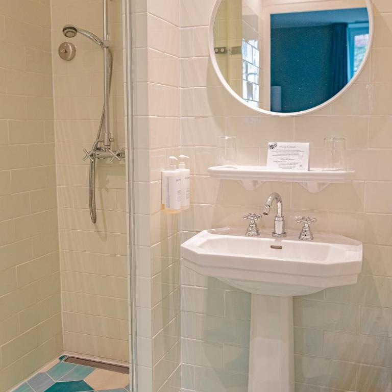 Hôtel Le Saint Christophe - Suite - 4
