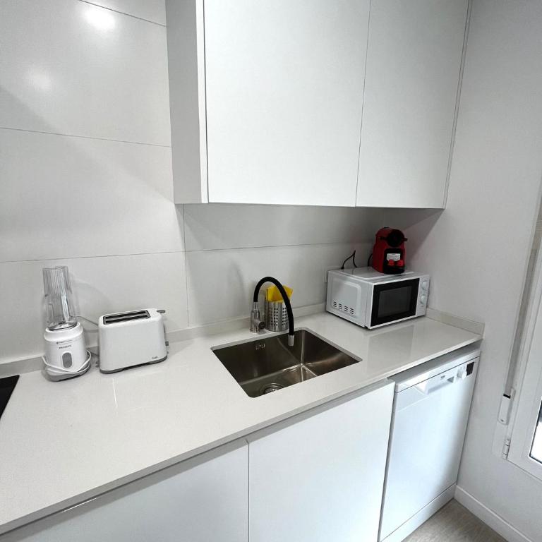 Apartamentos Luna Smart Alicante - Studio Apartment with One Double Bed - 10
