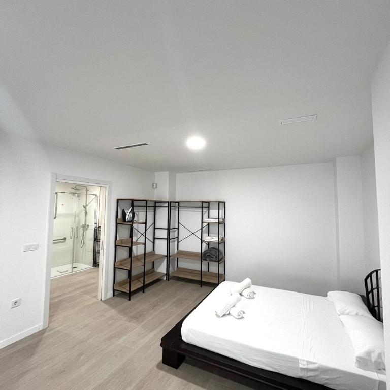 Apartamentos Luna Smart Alicante - Studio Apartment with One Double Bed - 4