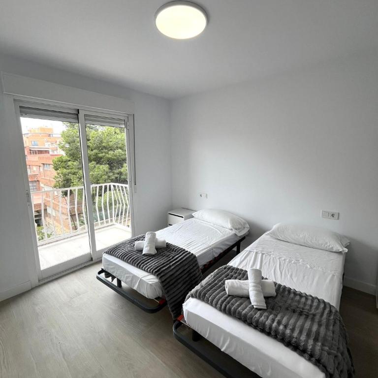 Apartamentos Luna Smart Alicante - Two-Bedroom Apartment - 4
