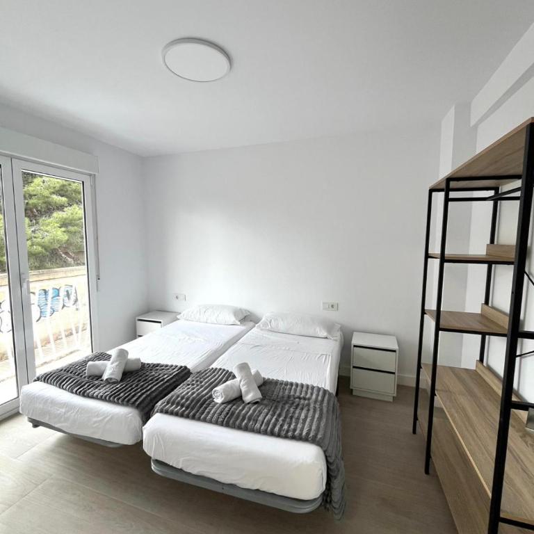 Apartamentos Luna Smart Alicante - Two-Bedroom Apartment with Balcony - 6