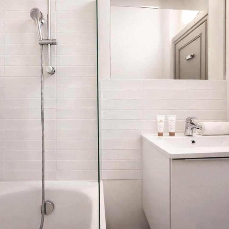 Eiffel Tower - Premium family flat with lift - Appartement - 3