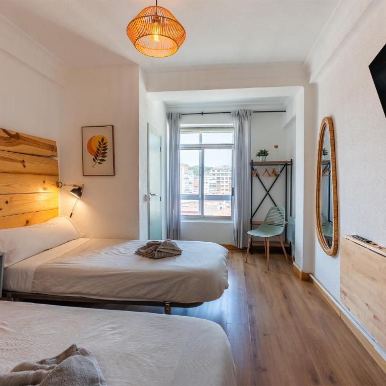 AtuaireHome Hostal en el centro de Burgos - Habitación Doble con baño privado - 11
