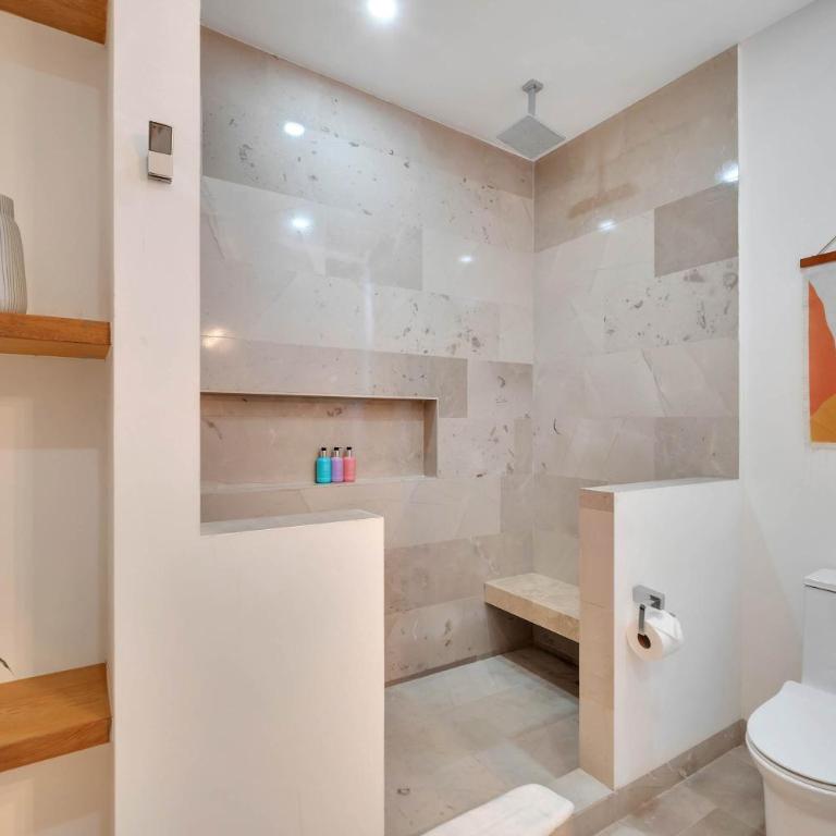 Stunning & Beautiful House with Private Pool - Casa - 19