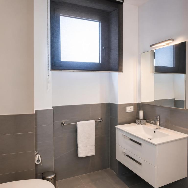 Vatican Luxury Roma Vaticano - Two-Bedroom Deluxe Apartment with Balcony - 19